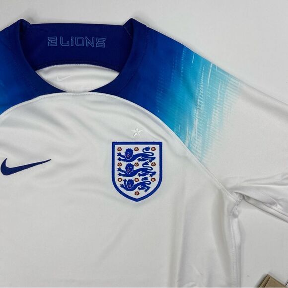 Nike England Lions 2022/23 Stadium Home FIFA World Cup Youth Jersey - Picture 3 of 7